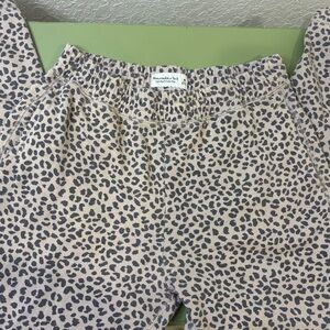Abercrombie Cheetah Print Joggers🤎🖤
